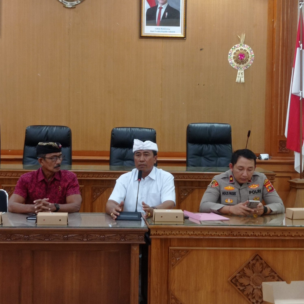 Camat Kuta Utara Gelar Rapat Koordinasi untuk Perkuat Keamanan dan Ketertiban Wilayah